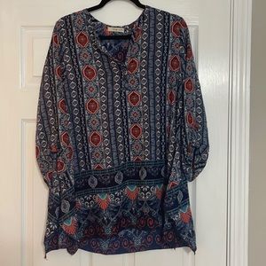 Adorable 3/4 buttoned sleeve tunic top with tribal print